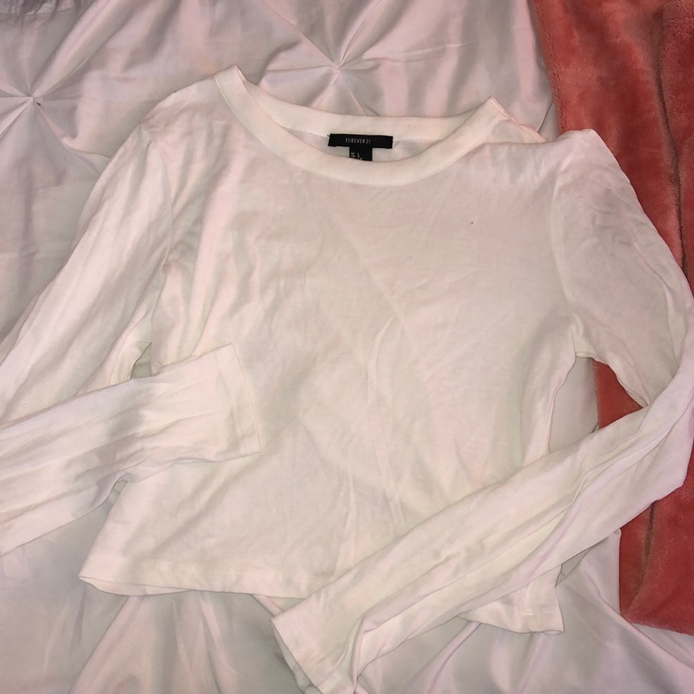 Basic white long sleeve crop top